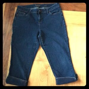 Vera Wang straight leg Capri